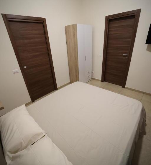 اتاق لوکس, Corso 138 By Domusextra