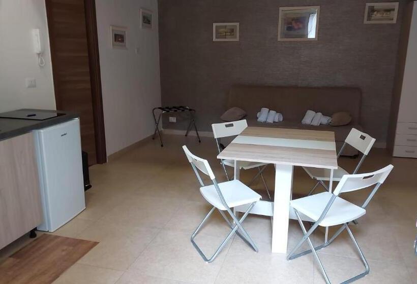 اتاق دوبلکس, Corso 138 By Domusextra