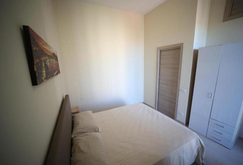 آپارتمان 1 خوابه با تراس, Corso 138 By Domusextra