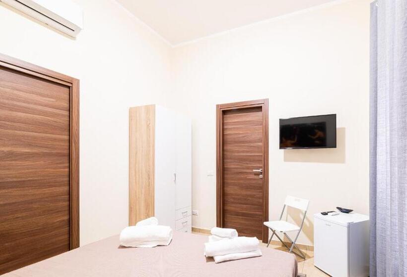 اتاق لوکس, Corso 138 By Domusextra