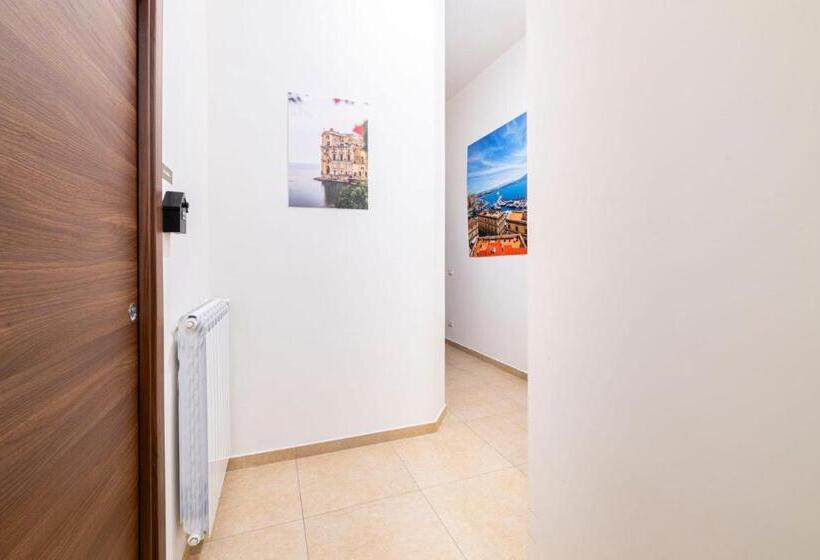 اتاق لوکس, Corso 138 By Domusextra