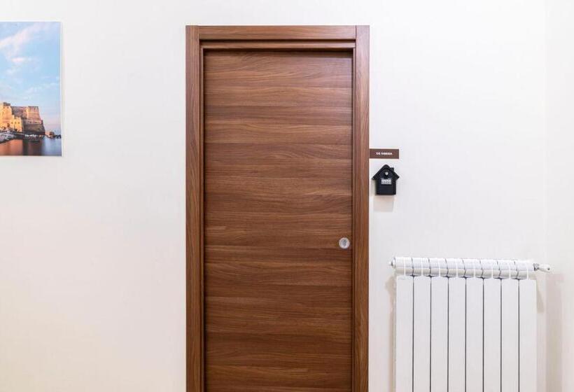 اتاق لوکس, Corso 138 By Domusextra