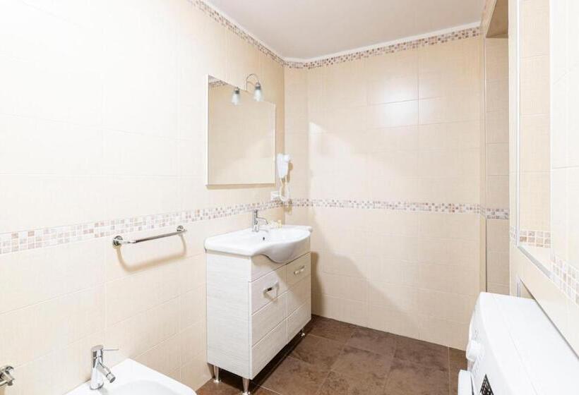 اتاق دوبلکس, Corso 138 By Domusextra