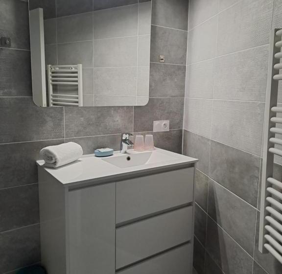 스탠다드 룸, Hôtel L Auberge Canaulaise