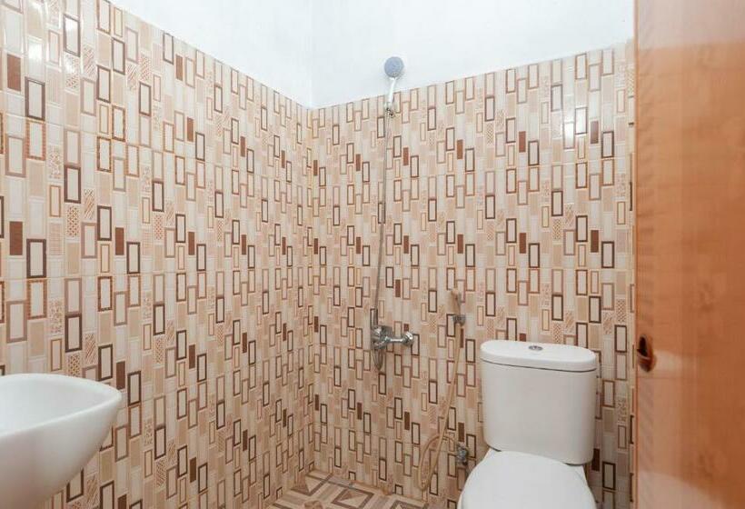 Delüks Oda, Urbanview Hotel Nisura Homestay Medan By Reddoorz