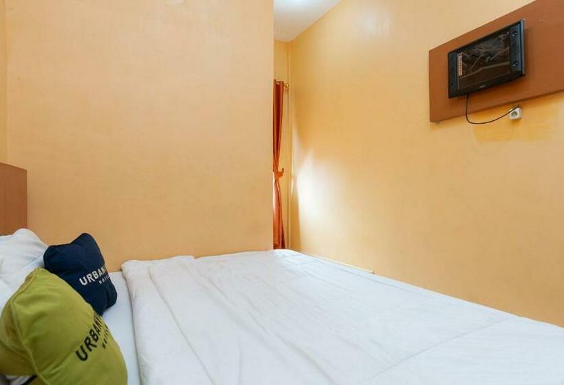 Delüks Oda, Urbanview Hotel Nisura Homestay Medan By Reddoorz