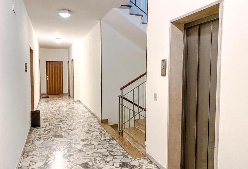 شقة غرفة واحدة, B&b Stella