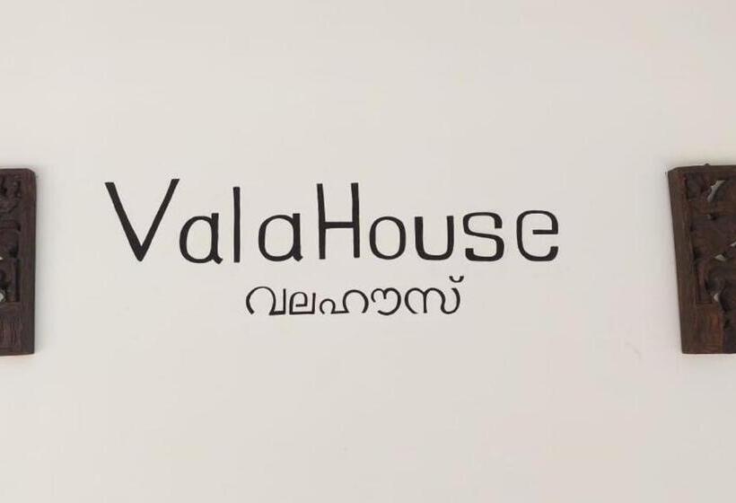 스탠다드 룸 킹사이즈 침대, Vala House