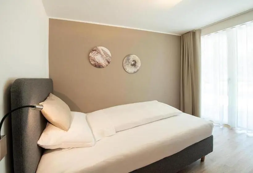 Huoneisto 1 Makuuhuone Pohjakerros, Residence Amoret
