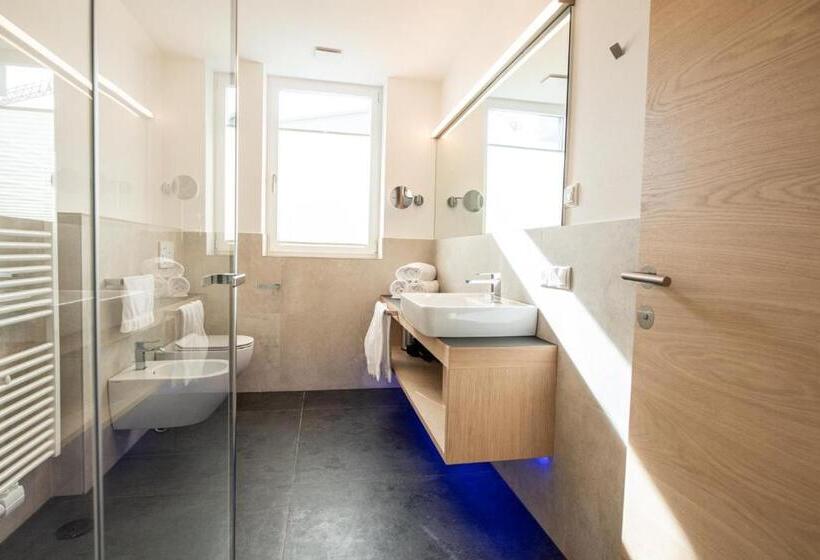 آپارتمان 1 خوابه با چشمانداز, Residence Amoret