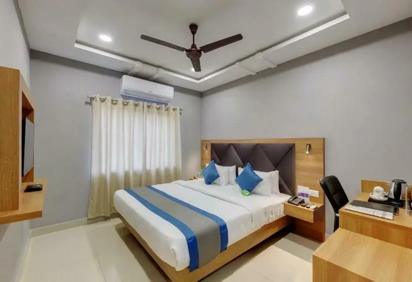 اتاق سوپریور, Click Hotel Guwahati
