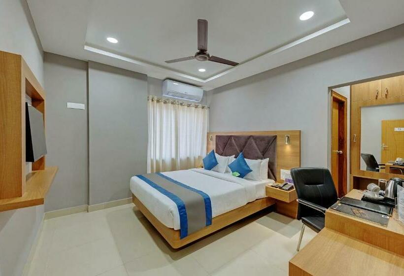 اتاق لوکس, Click Hotel Guwahati