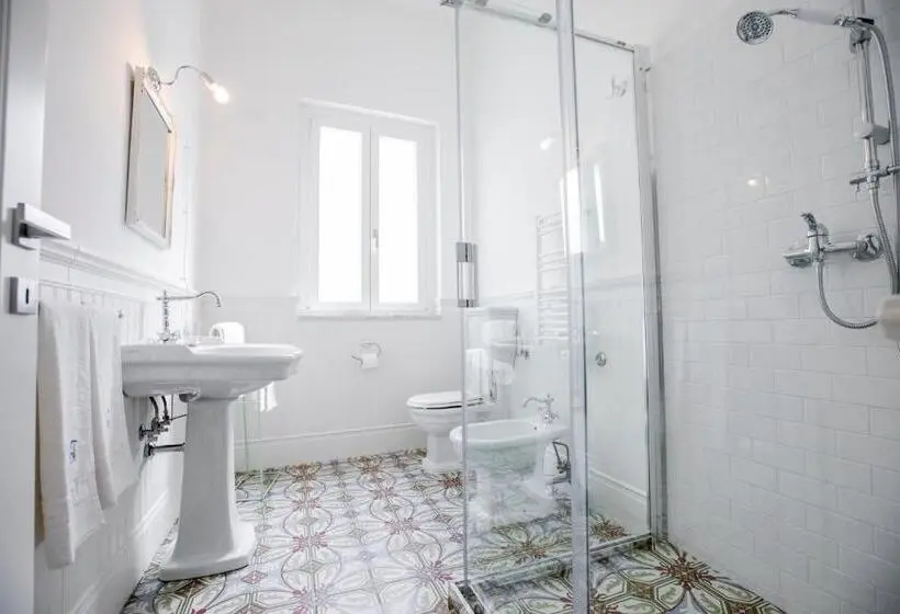 اتاق لوکس, Suitetti Camere&relax