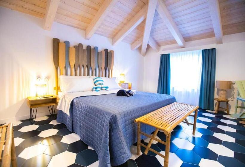 Полулюкс, Suitetti Camere&relax