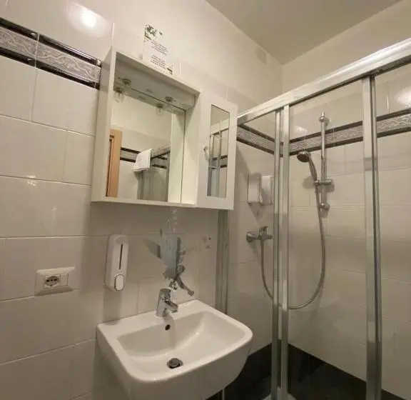 スタンダード４人部屋, Albergo Del Mera Ristorante Da Lui