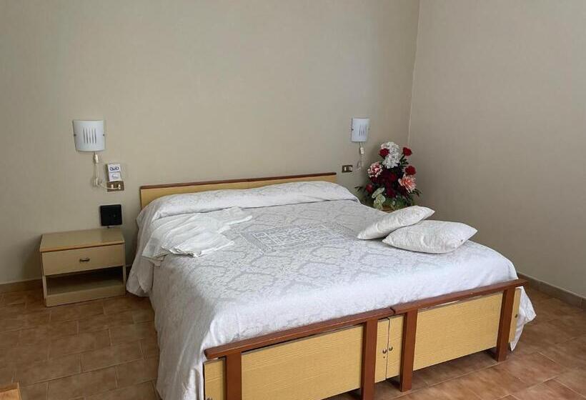 Номер Стандарт Трехместный, Park Jonio