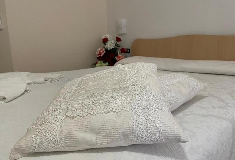 Четырехместный Номер Стандарт, Park Jonio