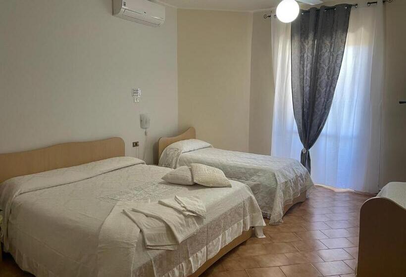 Четырехместный Номер Стандарт, Park Jonio