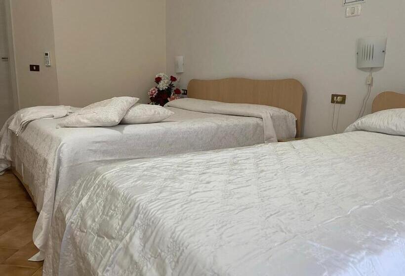 Четырехместный Номер Стандарт, Park Jonio