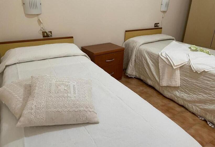 Семейный Номер, Park Jonio