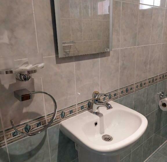 غرفة عائلية, къща за гости хриси