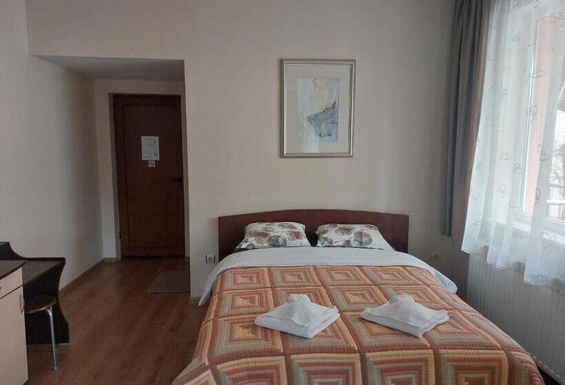 غرفة عائلية, къща за гости хриси