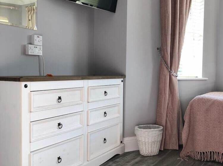 스탠다드 트리플 룸, Amber Heights Guesthouse