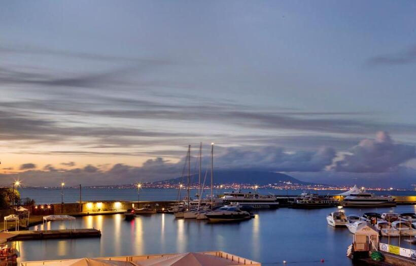 סוויטת ג'וניור נוף לים, Marina Piccola 73