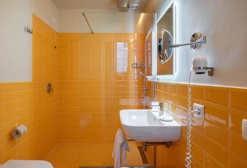 חדר סופריור צדדי נוף לים, Marina Piccola 73