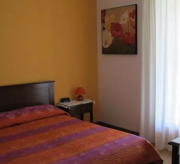 Habitació Triple Estàndard, Ca Florian