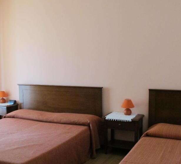 חדר סטנדרט לשלושה, Ca Florian