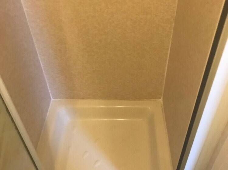 غرفة قياسية فردية, Crown