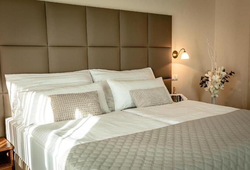 バルコニー付スイート, Dixon