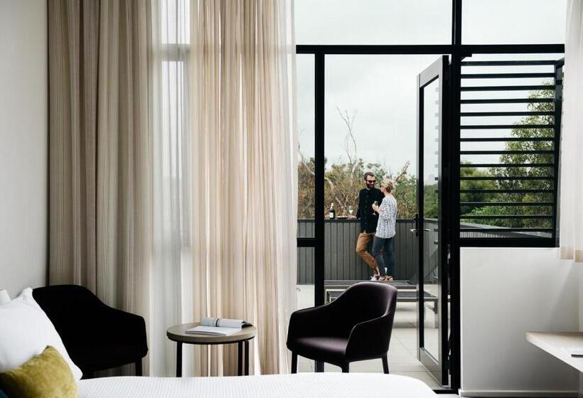 מיטת קינג בסוויטה, Quarters At Flinders