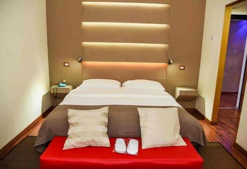 プールの見えるスーペリアルーム, Grand Hotel Irpinia & Family Spa