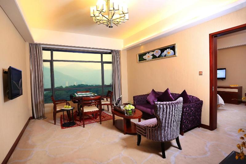 מיטת קינג בסוויטה, Ramada Longyan