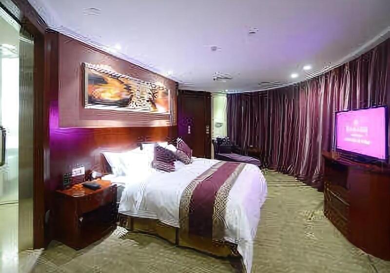 מיטת קינג בסוויטה, Ramada Longyan