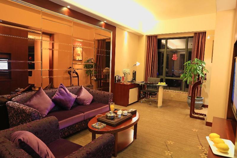 Suíte Cama King, Ramada Longyan