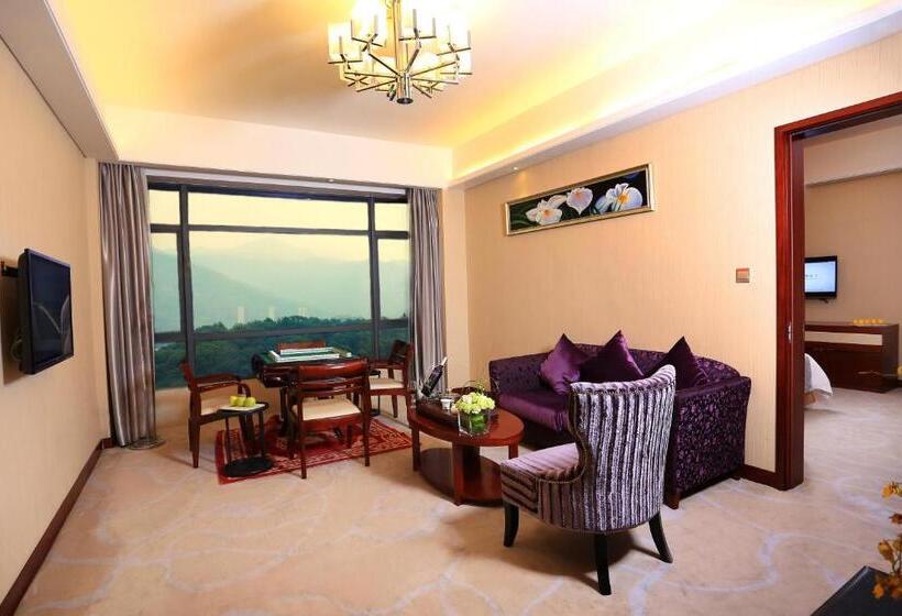 מיטת קינג בסוויטה, Ramada Longyan