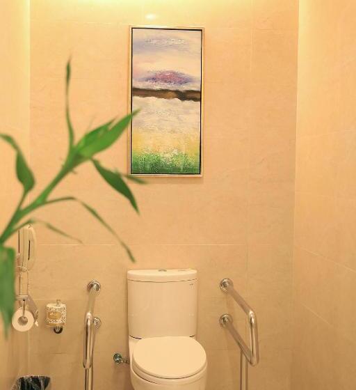 חדר סטנדרט עם מיטת קינג, Ramada Longyan