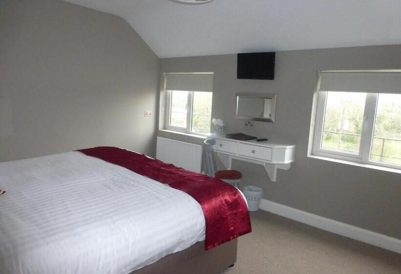 חדר סטנדרט יחיד, Ryan S