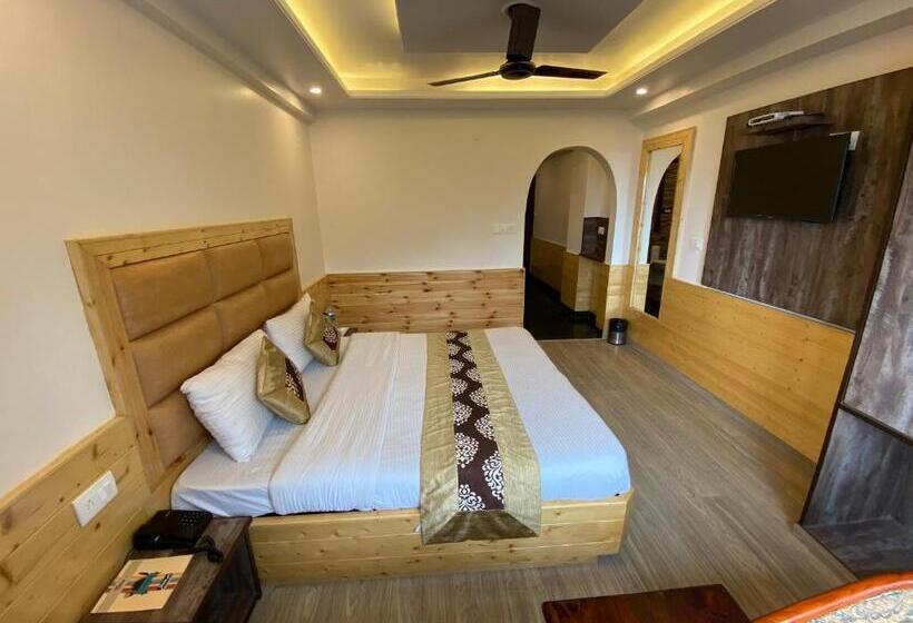 Camera Standard Vista Montagna, Silverine