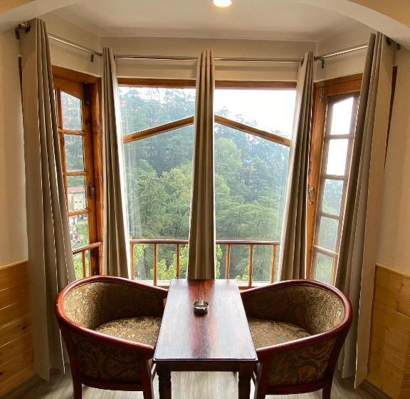 Camera Standard Vista Montagna, Silverine