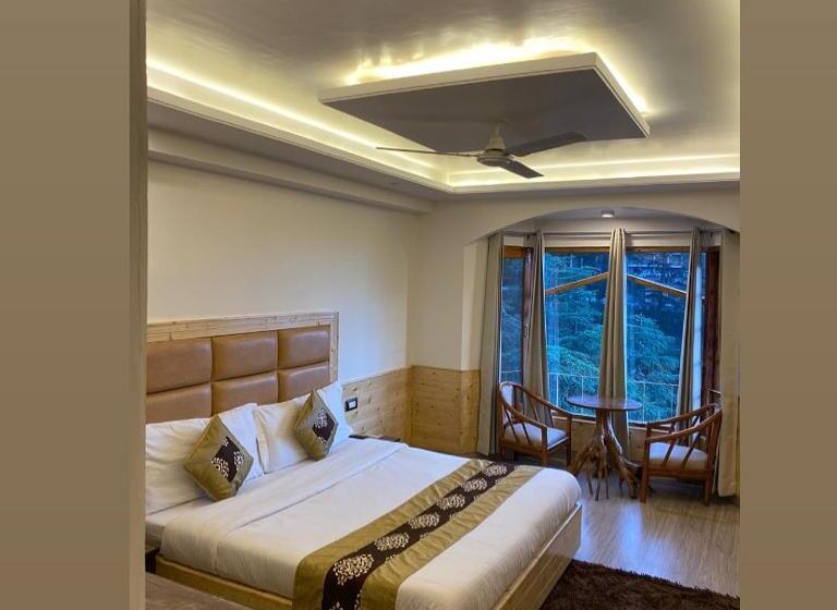 Camera Standard Vista Montagna, Silverine