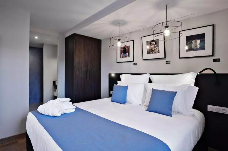 デラックスルーム, Logis Hôtel Villa Du Taur