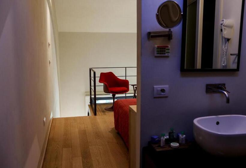 سوییت جونیور, Locanda Palazzone