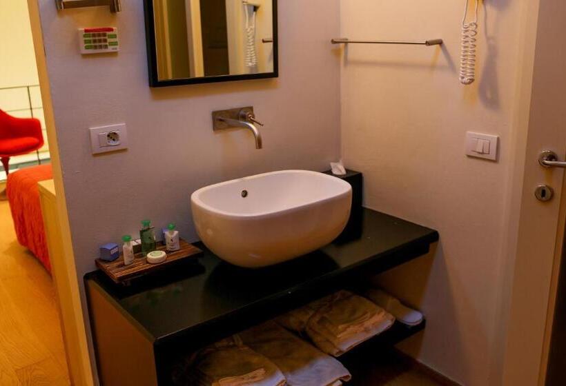 سوییت جونیور, Locanda Palazzone