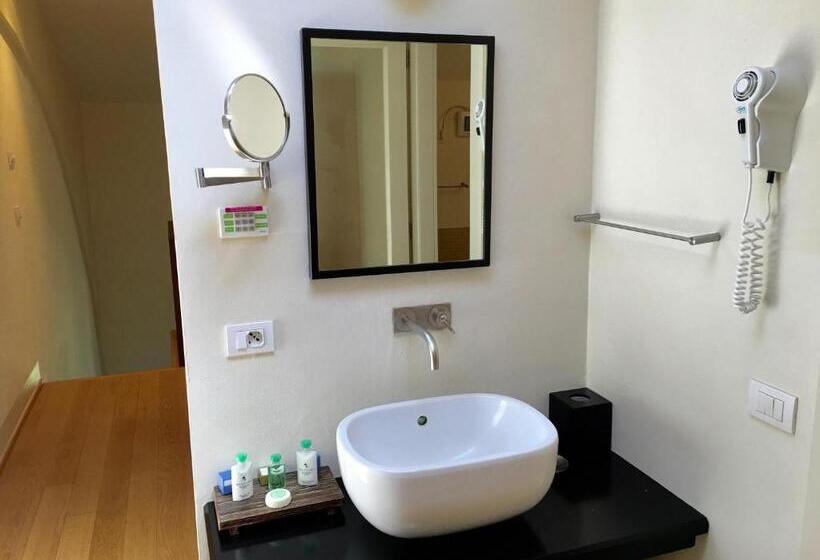 سوییت جونیور, Locanda Palazzone