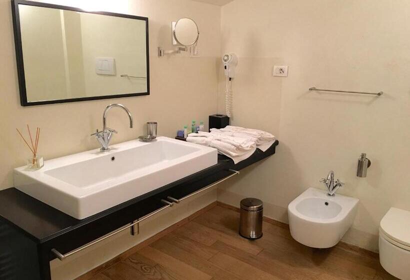 سوییت لوکس, Locanda Palazzone