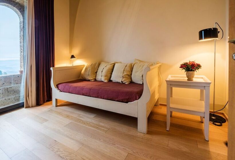 Люкс Повышенной Комфортности, Locanda Palazzone